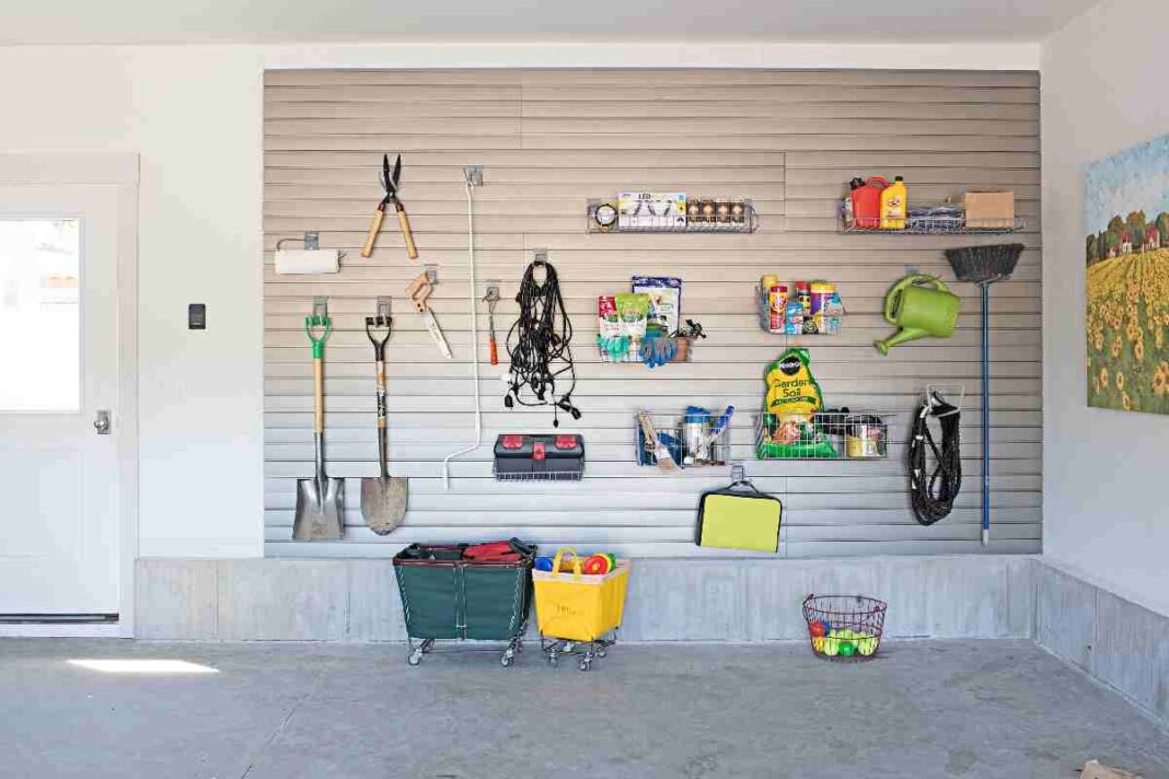 5 Practical Tips for Organising Your Garage and Outdoor Spaces